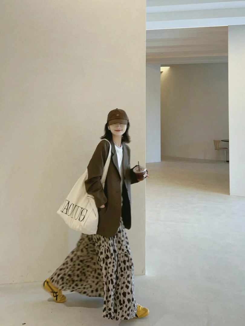 2024秋装搭配一整套咖色西装搭配半身裙两件套复古印花显瘦裙子女