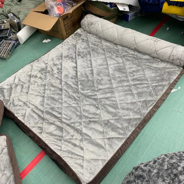 外贸瑕疵清仓处理原单宠物垫子带枕头猫窝狗窝四季通用鸡蛋棉软