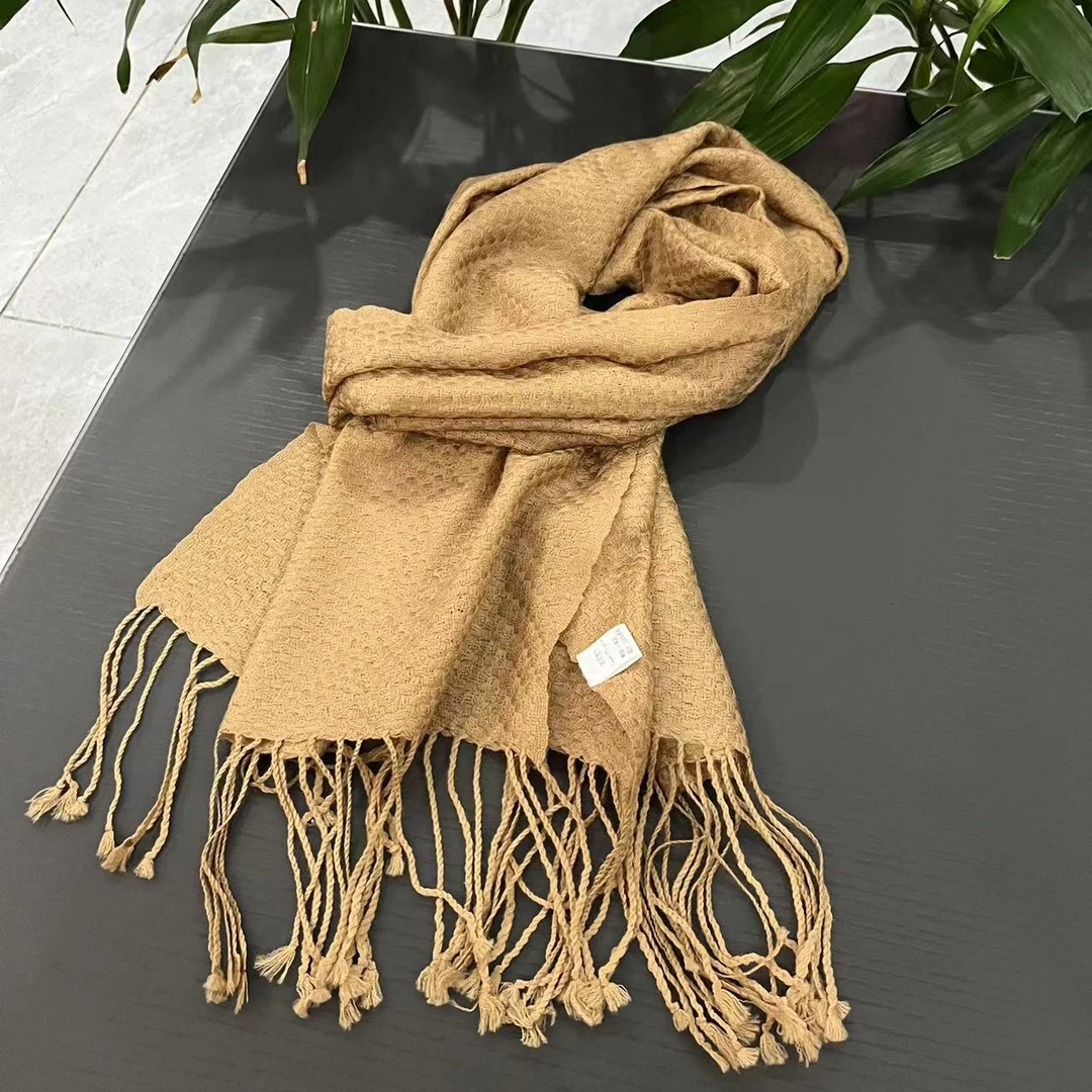 上新编织风格百搭羊毛围巾