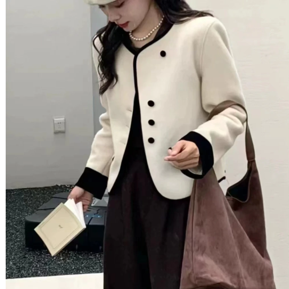 圆领秋冬毛呢小香风短外套