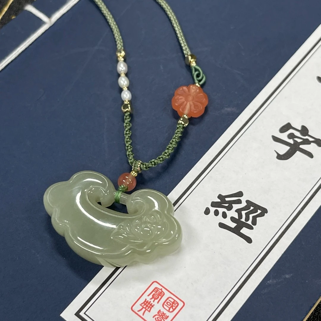 【悦悦禾】天然和田玉晴水如意锁（多样性发货）