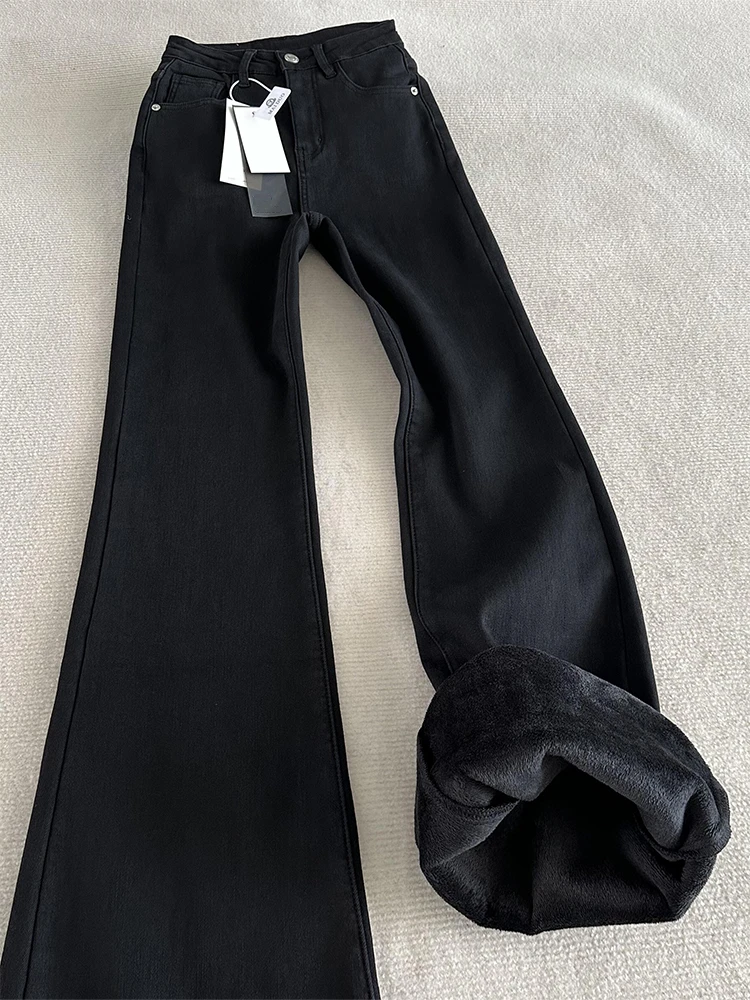 大码黑色加绒保暖微喇牛仔裤女冬季新款美式复古高腰显瘦直筒裤子