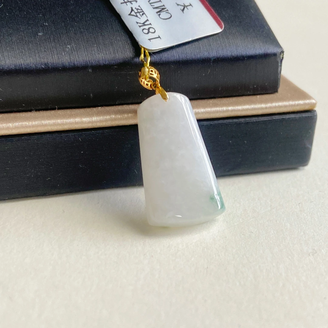 无事牌吊坠18k金镶嵌天然翡翠 多样性发其一@@CMT875-1