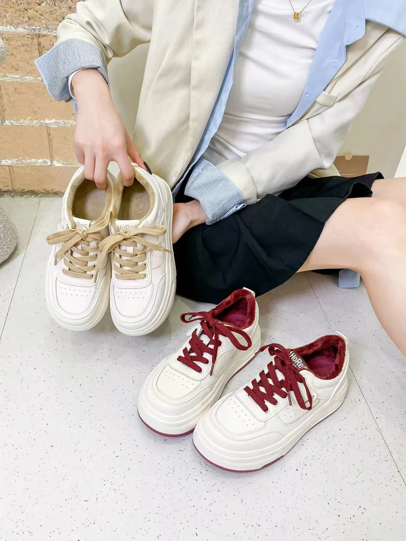 加绒 轻泡底8260大码女鞋40-43码休闲百搭小白鞋