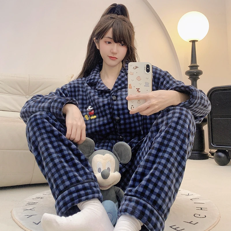 法兰绒特大码加绒加厚睡衣女长袖长裤宽松可爱卡通印花外出家居服