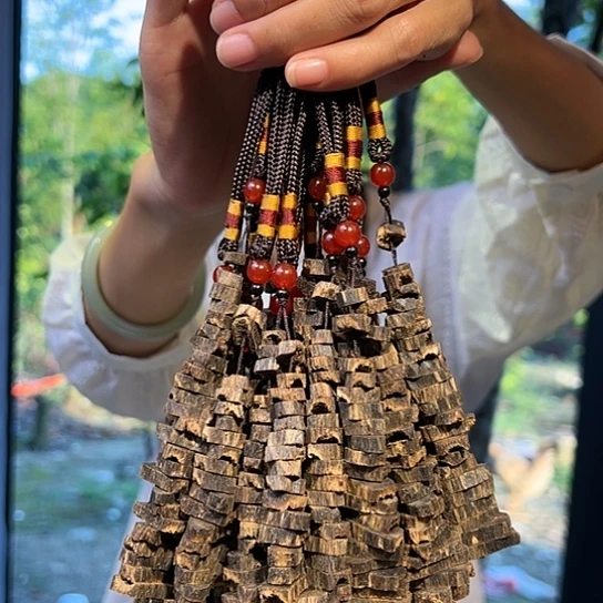 沉香吊坠乌身原材料多样性发货1份