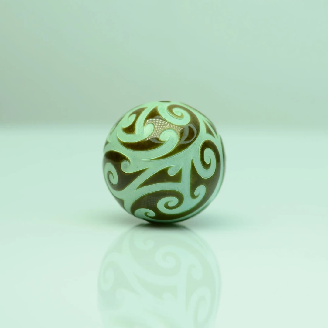 湖北十堰原矿绿松石俏色巧雕特色博古珠锁骨珠摆件挂件松石单珠