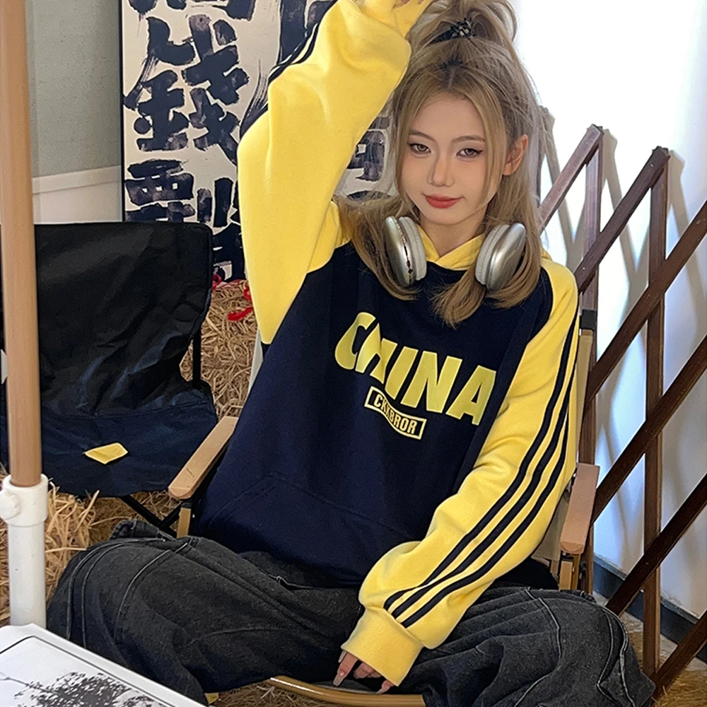 SUMBUR美式插肩连帽女休闲宽松慵懒风卫衣春秋印花设计感百搭小众