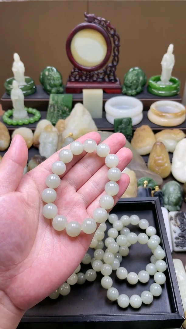 【闪购商品】和田玉手串未镶嵌卡13且末青白圆珠一条【多样性发货】