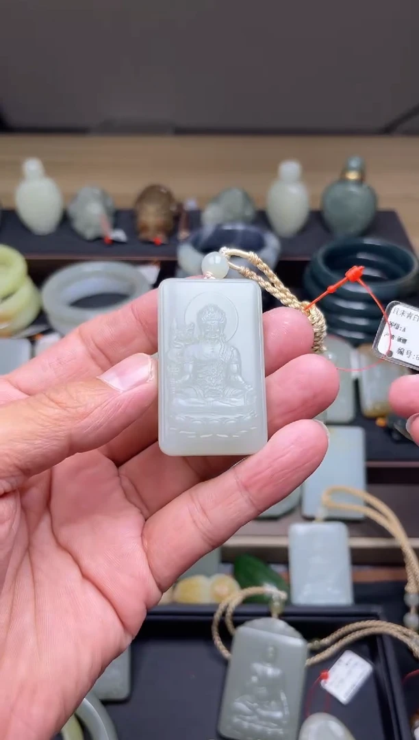 【闪购商品】和田玉吊坠未镶嵌D且末青白 不动明王821104