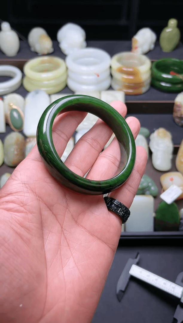【闪购商品】和田玉手镯未镶嵌俄七碧玉宽版聚黑手镯 59圈