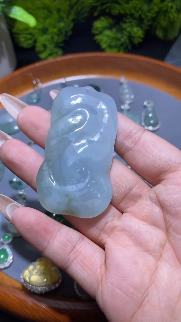 【闪购商品】翡翠颈饰未镶嵌悟道