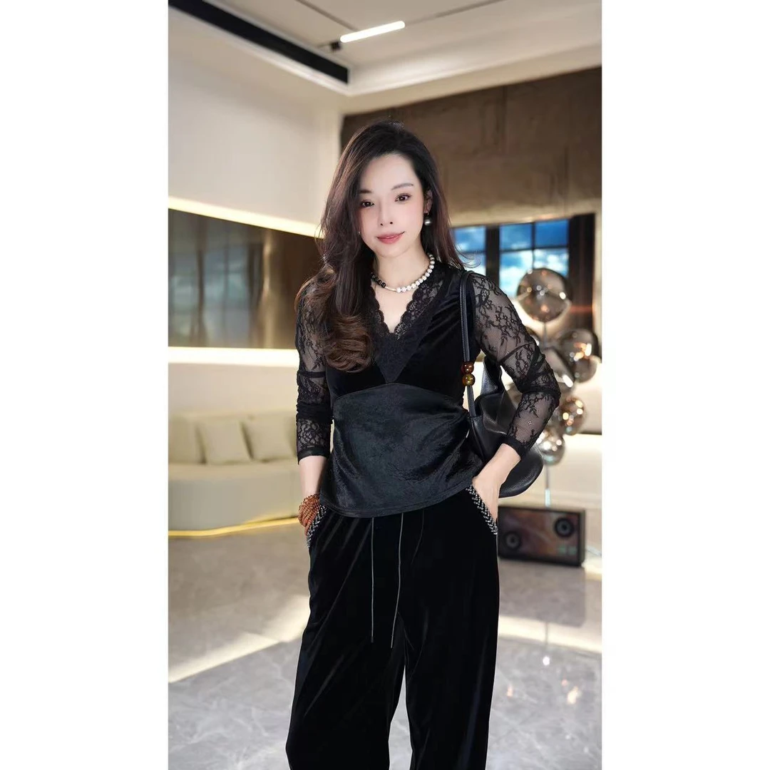 FER秋冬时尚V领拼接蕾丝打底衫女春秋款2025新款洋气内搭上衣