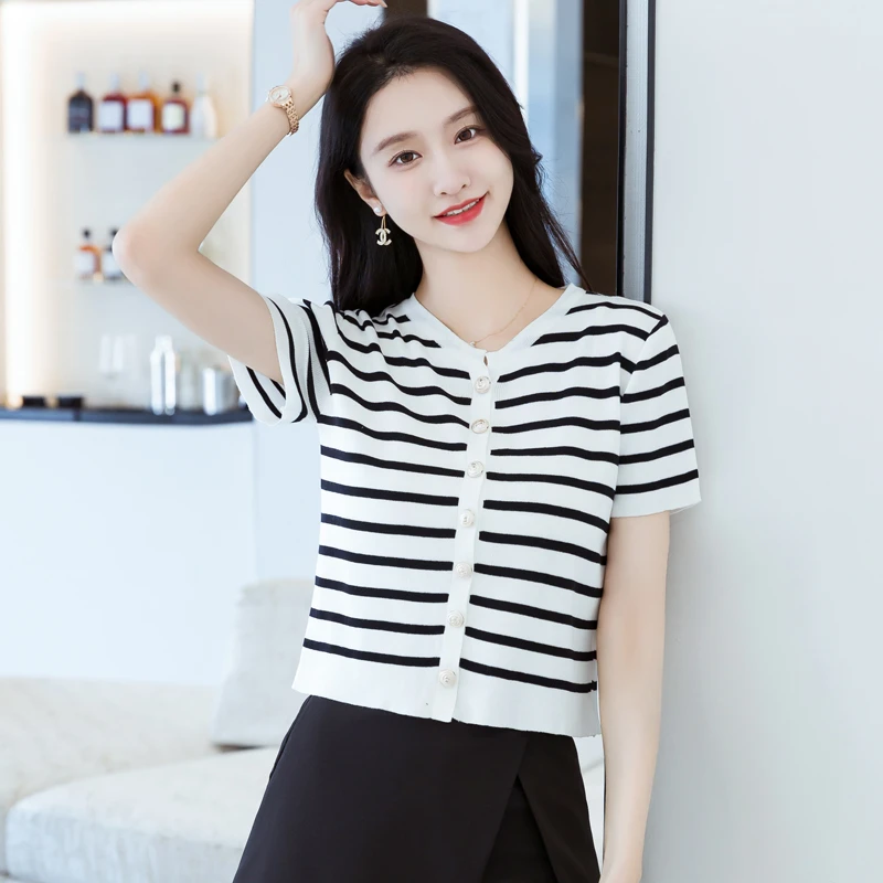 春夏新款女短袖薄款冰丝夏季圆领百搭开衫针织衫条纹短款小外套女