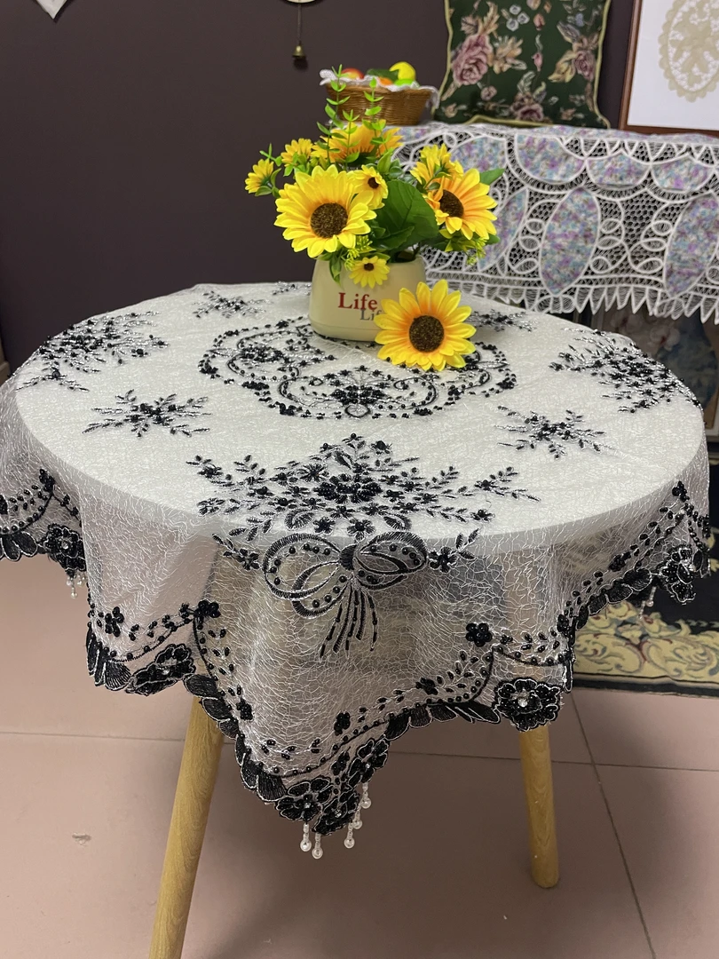 Z65   014-1  (80cm方) 欧根纱手工钉珠桌布盖巾