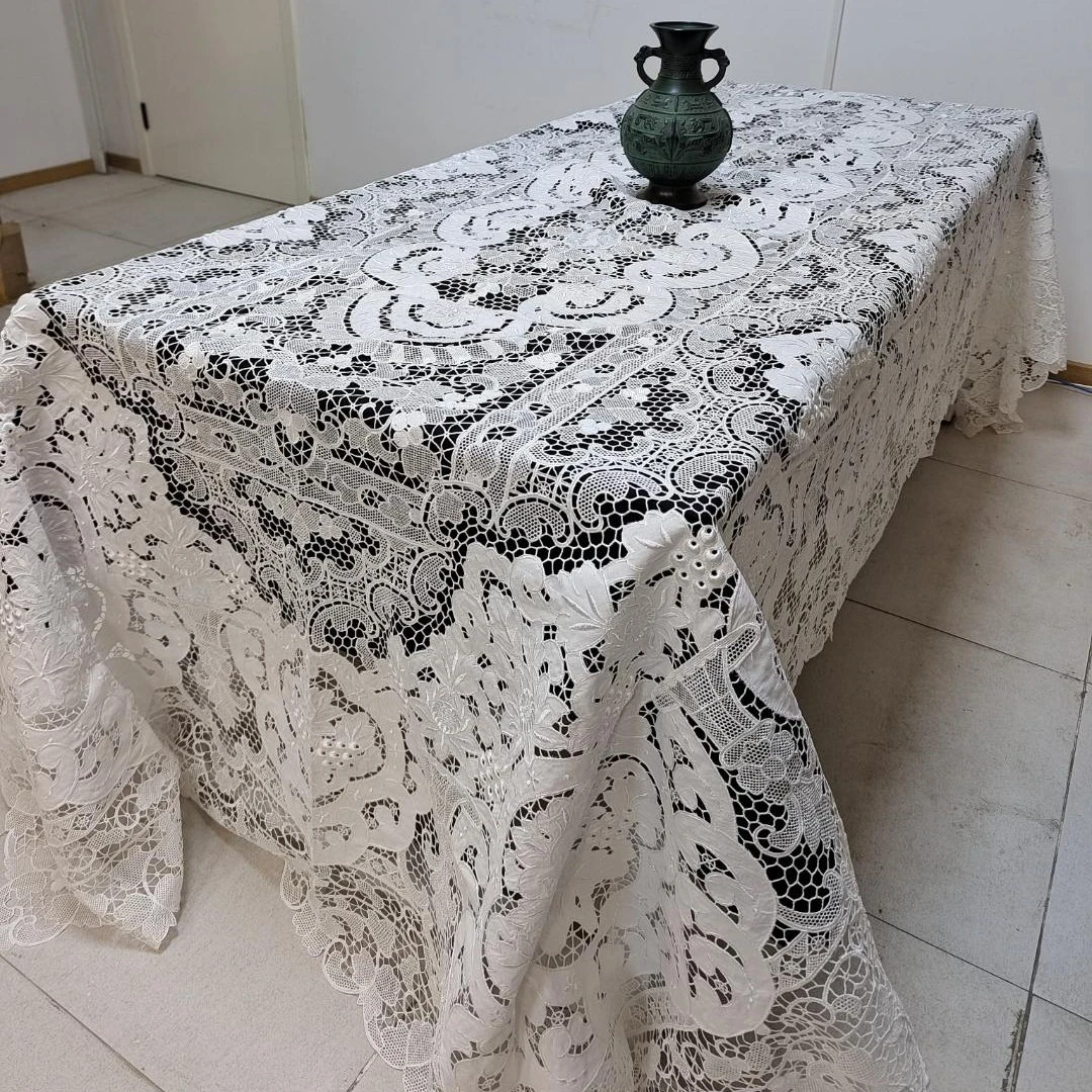 Z135 白色（175*295cm长方形）5801葡萄花稿桌布