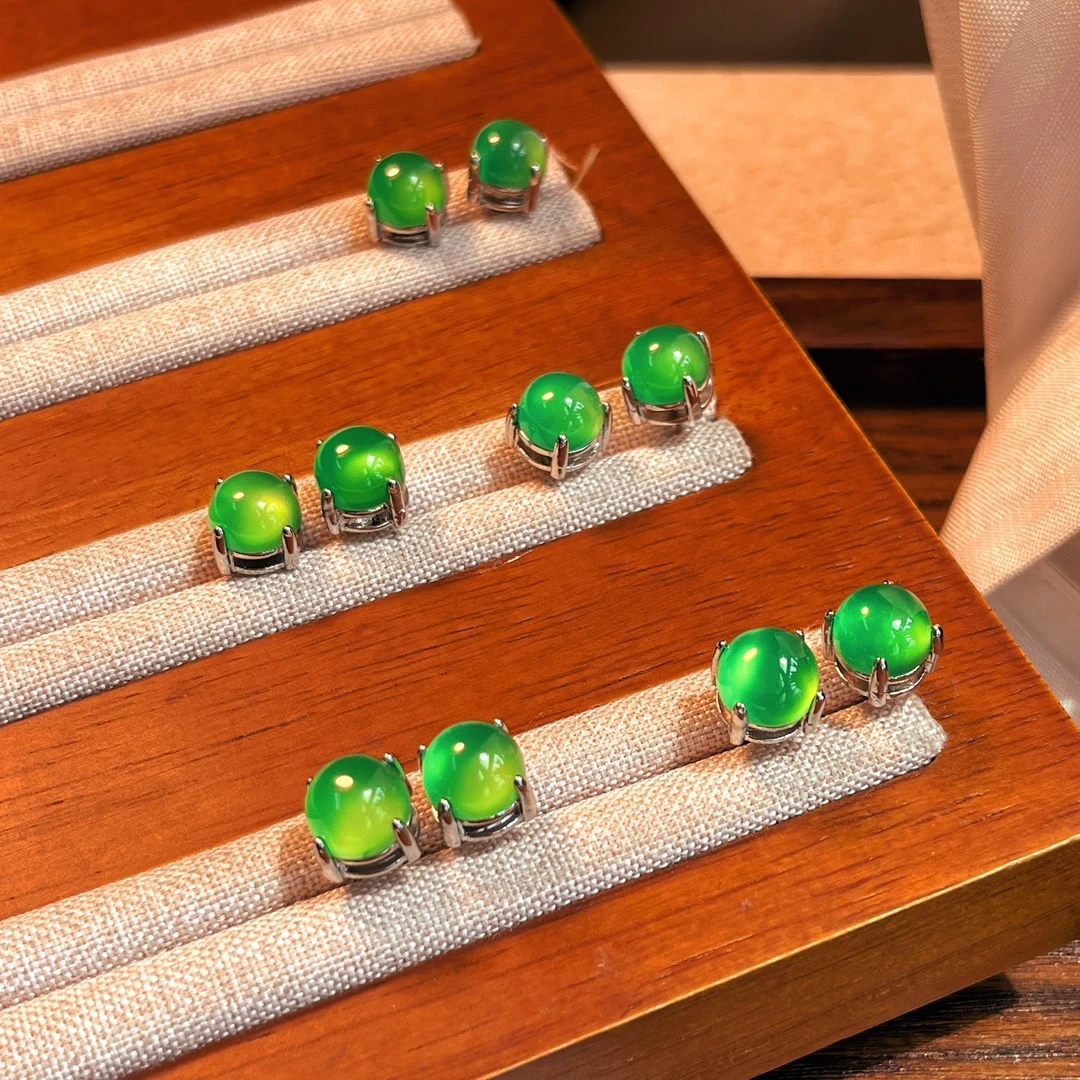 极简主义！基础款通勤款起光帝王色天然绿玉髓耳钉超可以戴很久
