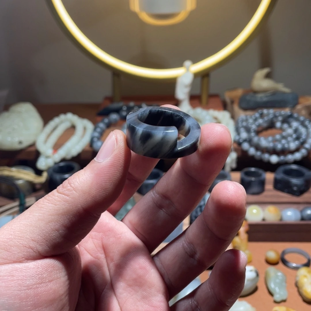 【闪购商品】和田玉戒圈未镶嵌小*哥