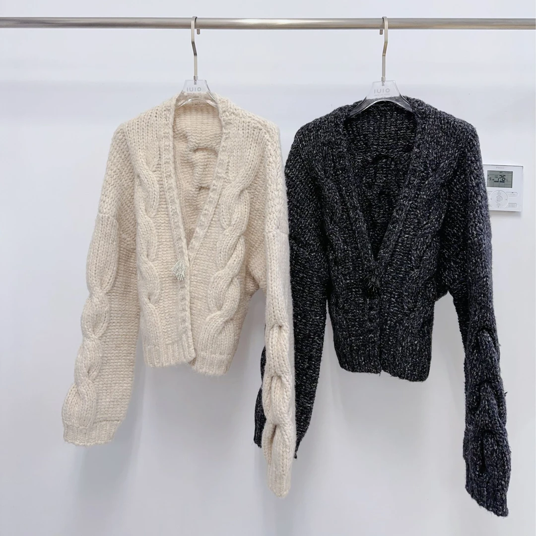 JUJO保暖厚款长袖破洞粗砂毛衣J4D117155