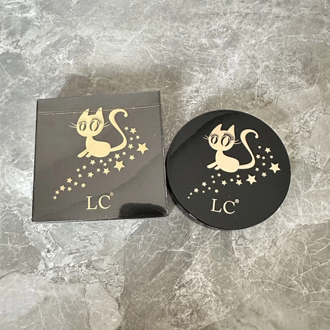 LC轻薄透亮柔雾粉饼2960