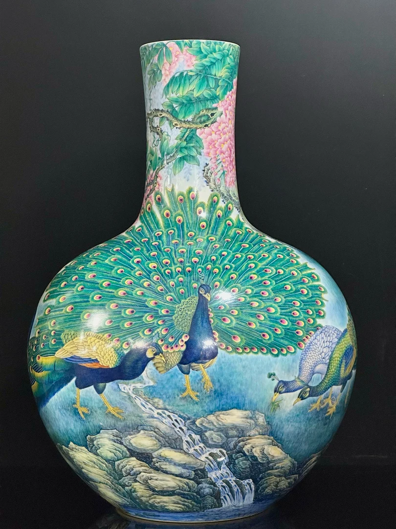 珐琅彩孔雀开屏图天球瓶，高54厘米，肚径38.5厘米陶瓷手工大号仿古