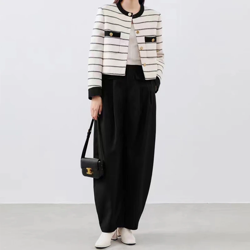 2025春新款高级感时尚气质小个子条纹小香风外套女