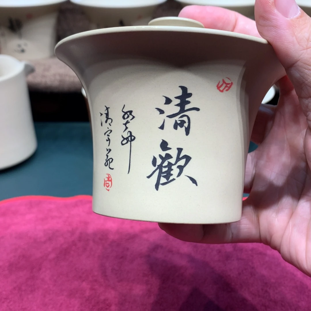 【闪购商品】放漏轻微变形泥塑M****羽