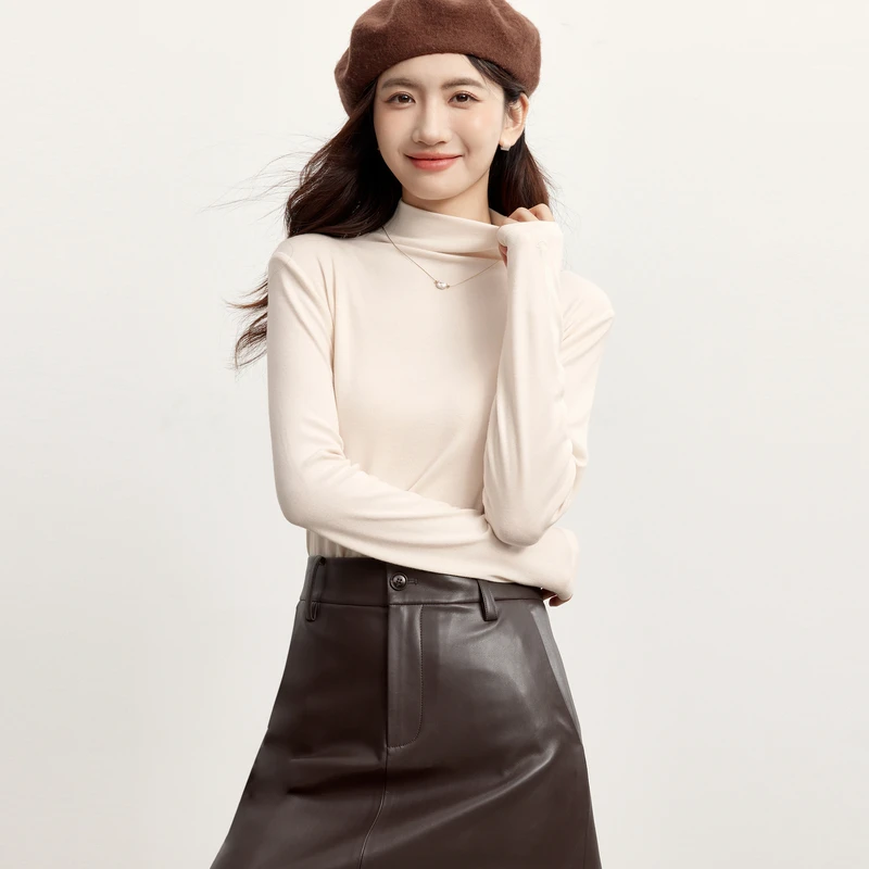 伊芙丽2025秋装百搭亲肤显瘦刺绣高级感打底衫女内搭1E9902831