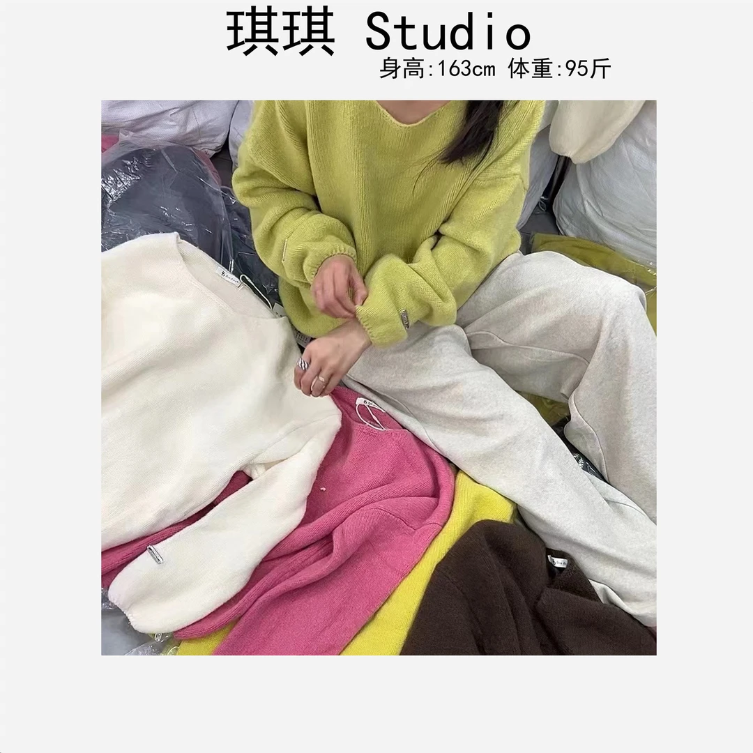 秋冬季新款气质时尚纯色舒适亲肤袖口小铁标显瘦减龄针织毛衣-G