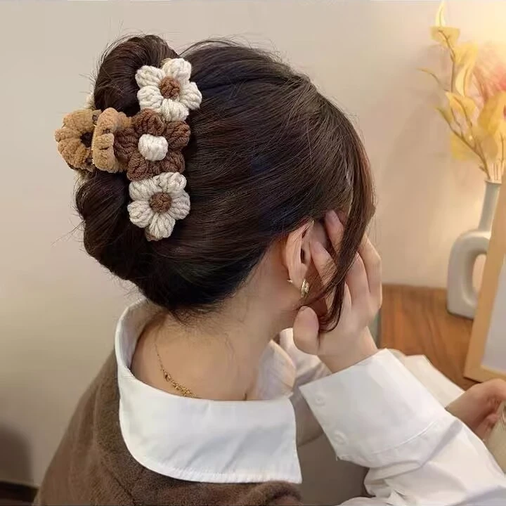 编织花朵发卡抓夹秋冬女毛毛鲨鱼夹大号发夹后脑勺发抓可爱头饰卡