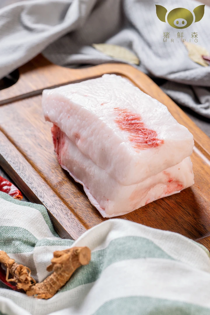 【养殖周期一年半以上】巴马香猪肥肉食用肥瘦运输放心鲜活