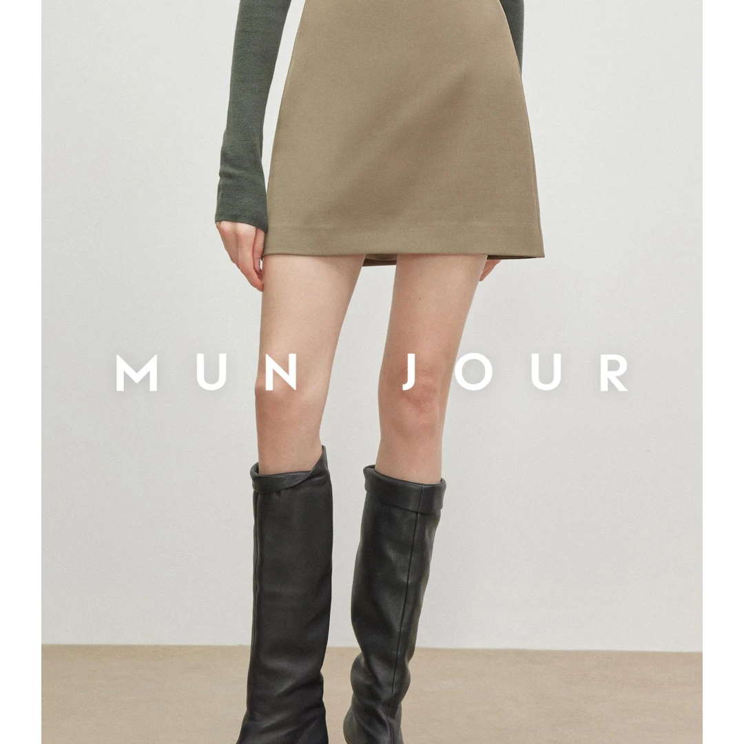 【缦与】Cleanfit 利落_强捻弹力精纺羊毛时髦篙级感A字短半裙