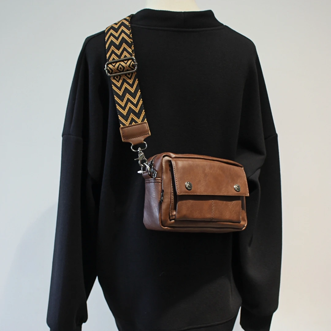 潮牌时尚新款彩带男包 休闲单肩包男女潮流背包 日韩运动斜挎小包