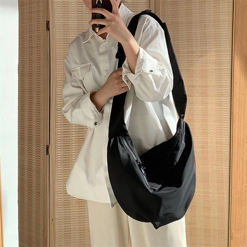 包包女2023新款大容量斜挎包尼龙布饺子包单肩通勤包女士