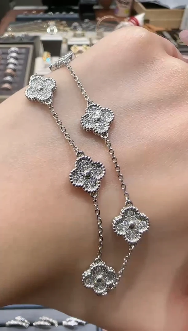 【闪购商品】钻石手链18K金镶嵌迷你六花手链