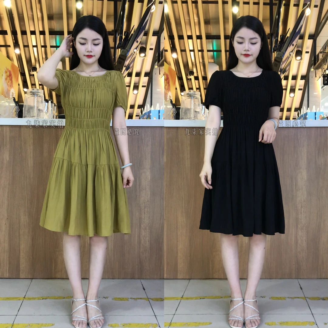 夏季轻薄褶皱收腰连衣裙圆领舒适荷叶袖裙子设计感遮肉显瘦新款裙