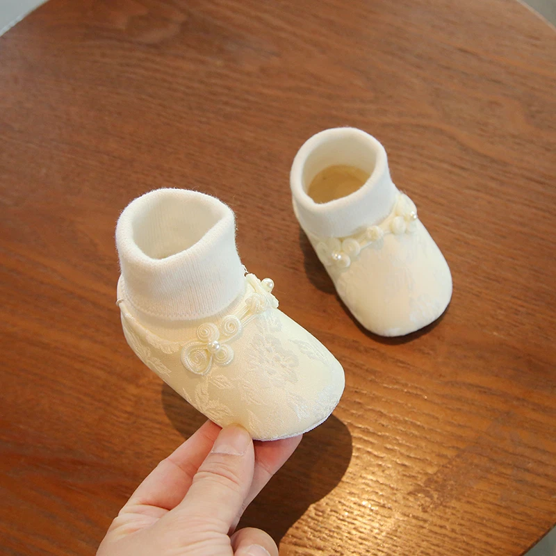 婴儿步前学步鞋软底6-12个月婴幼儿袜套鞋子秋季一岁女宝宝公主鞋