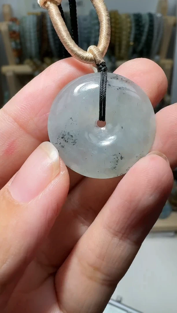 【闪购商品】翡翠颈饰未镶嵌平安扣