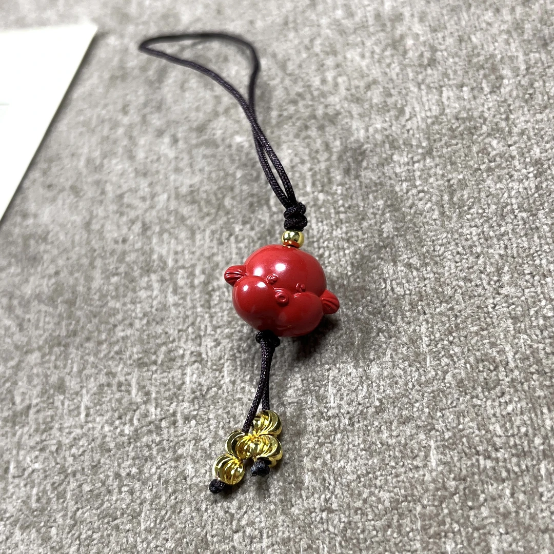 含辰砂工艺品高含量朱砂红砂设计款小胖鱼手机挂