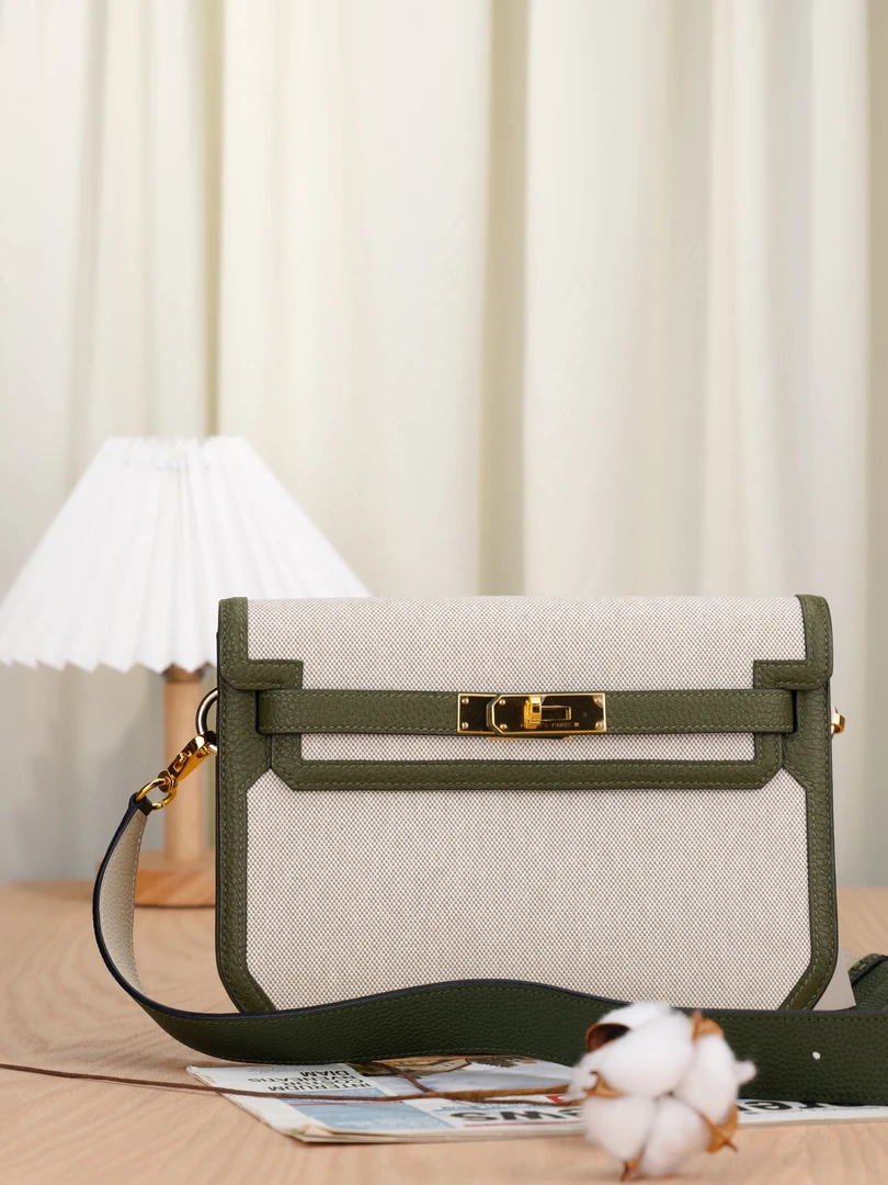 嘉壹/Hermes爱马仕 Kelly Depeches25银扣牛油果配色手拿包