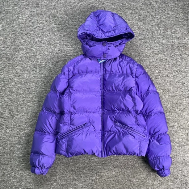 95新 Prada/普拉达 紫色连帽羽绒服/42码/95新/55642