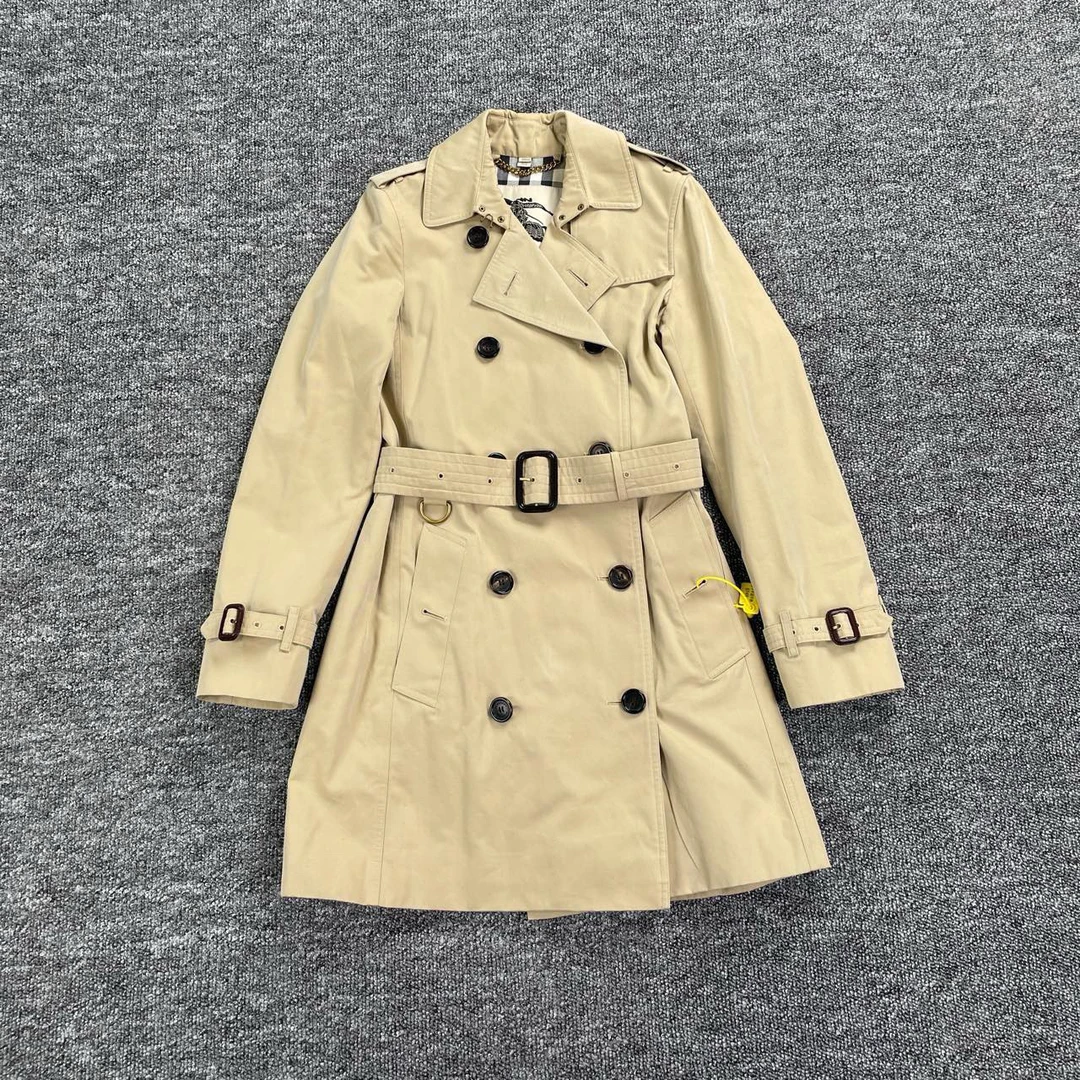 99新 BURBERRY/博柏利 8897/Burberry 卡其色长款双排扣风衣外套/