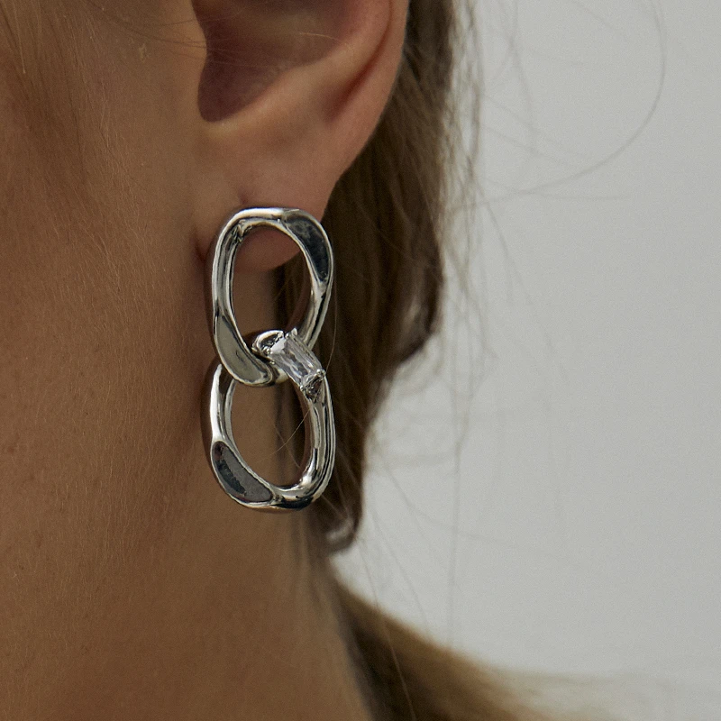 LARAINE YIN独特潮流耳饰时尚设计感气质耳环春夏新款