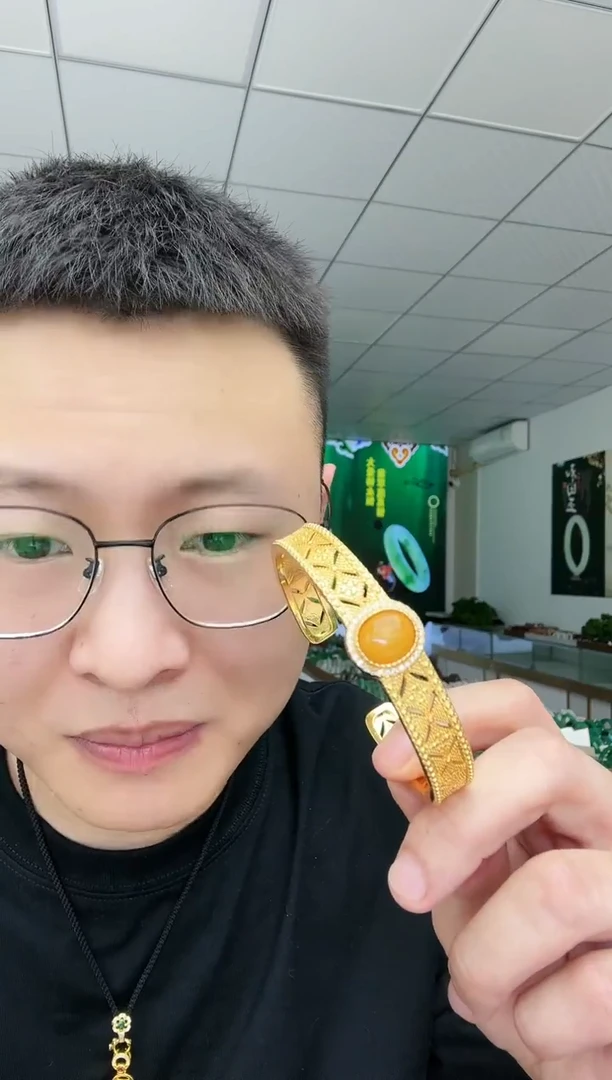 【闪购商品】蜜蜡手镯未镶嵌多样性发一6