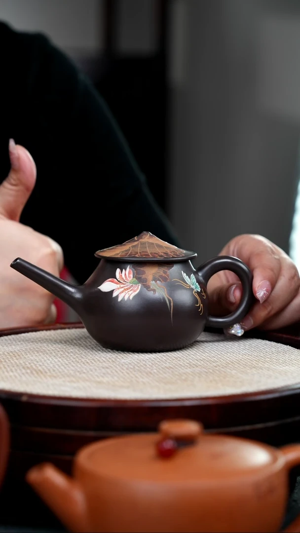 【闪购商品】紫砂茶壶石黄渔翁泥绘莲花