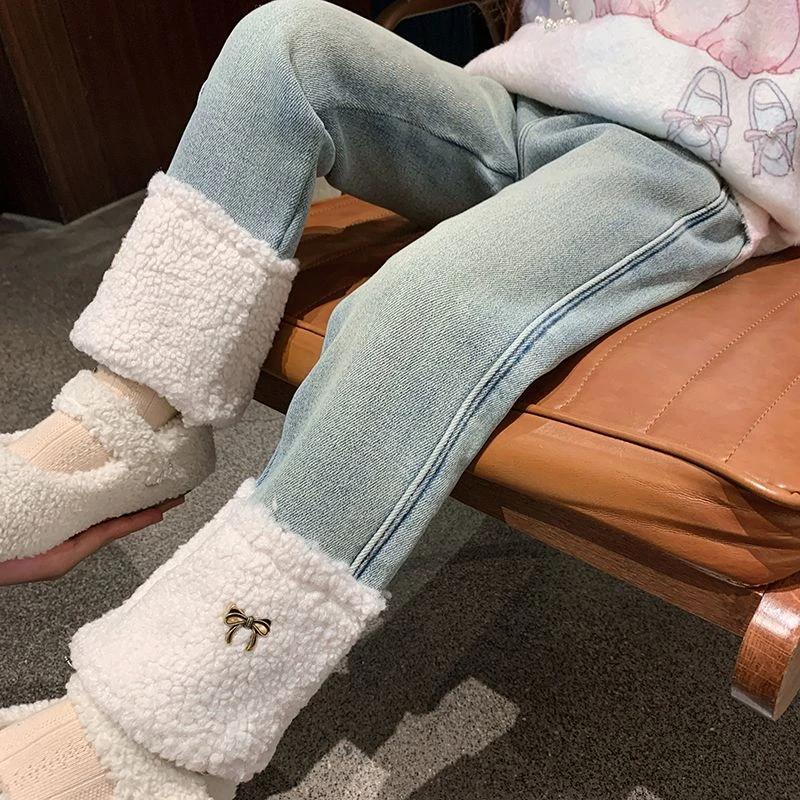 女童加绒直筒牛仔裤2024冬季新款儿童加厚保暖休闲长裤冬装时髦潮