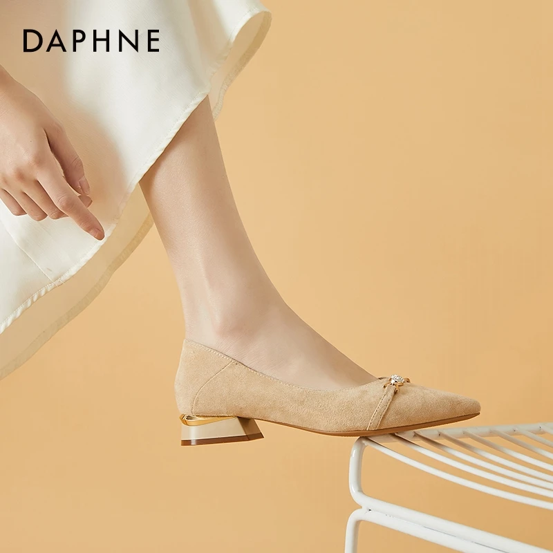 达芙妮2025百搭夏季职业女鞋子粗跟通勤软底夏季尖头浅口低跟瓢鞋