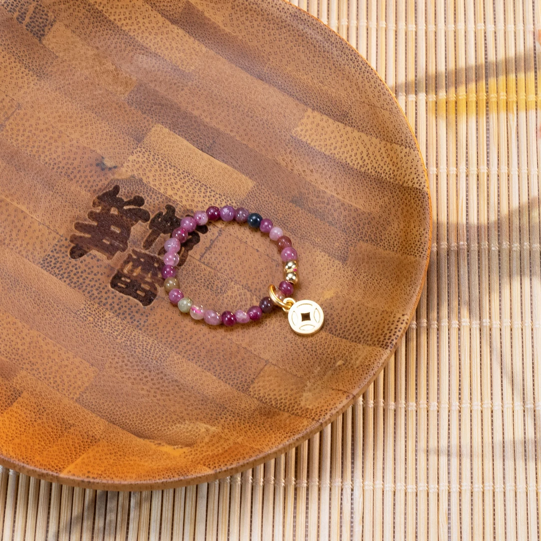 碧玺配小钱币经典款戒指 多样性发一 -0093