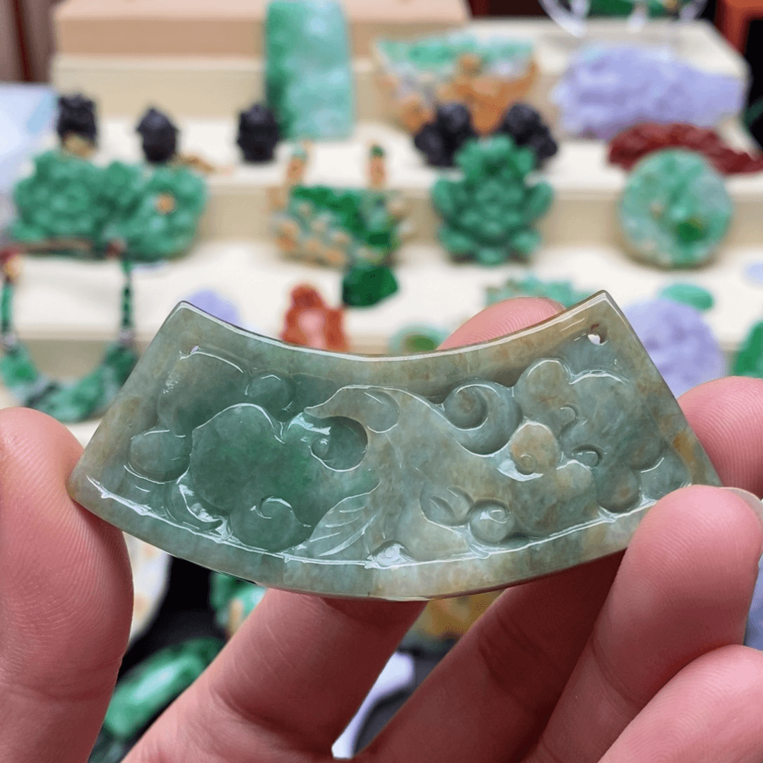 翡翠颈饰未镶嵌翡翠吊坠