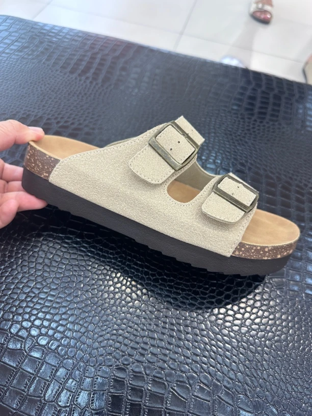 休闲夏季外穿沙滩时尚百搭凉拖鞋